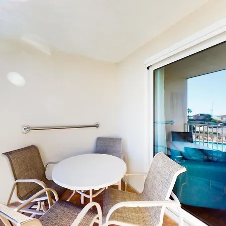 The Islander 205 Appartement